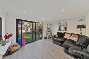 Garden studio- click for photo gallery